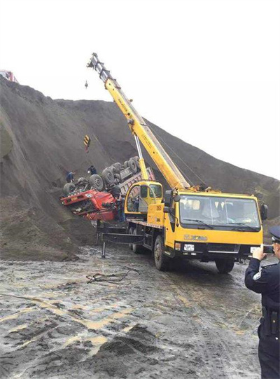 昂仁上犹道路救援